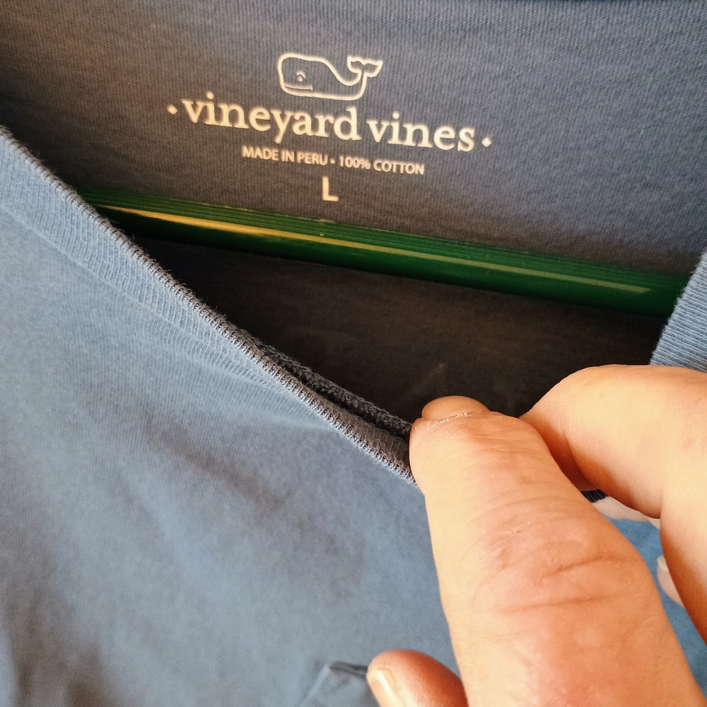 Vineyard Vines Blue Graphic Pocket Tee - Picture 4 of 4